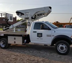 2015 Versalift VST43TN MOUNTED ON 2015 DODGE RAM 5500
