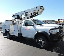 2021 VERSALIFT VST47MHI MOUNTED ON 2021 DODGE RAM 5500