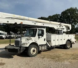 2015 Altec AN67 MOUNTED ON 2016 FREIGHTLINER BUSINESS CLASS M2 106