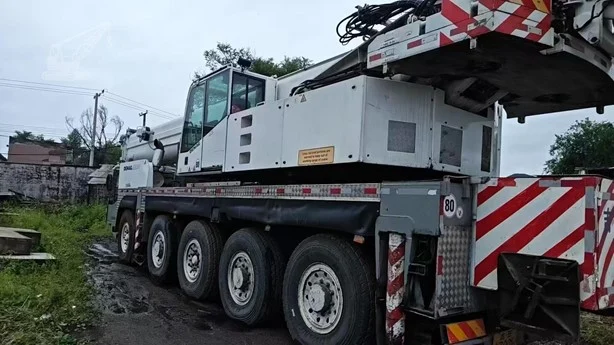 2001 DEMAG AC 100