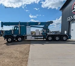 2006 National 14100H MOUNTED ON 2006 KENWORTH C500