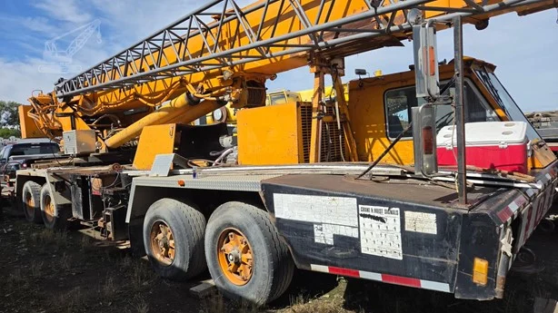 1983 P & H T650