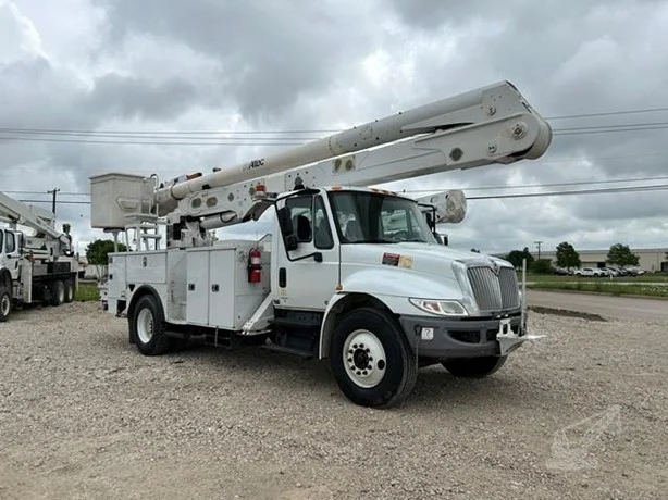 2019 ALTEC AA55 MH MOUNTED ON 2019 INTERNATIONAL DURASTAR 4300