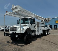 2013 Altec AM900-E100 MOUNTED ON 2013 FREIGHTLINER BUSINESS CLASS M2 106