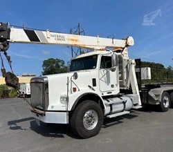 2008 National 400B MOUNTED ON 2008 FREIGHTLINER FLD120