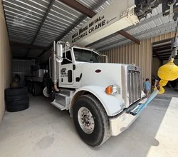 2015 National NBT40-1 MOUNTED ON 2015 PETERBILT 365