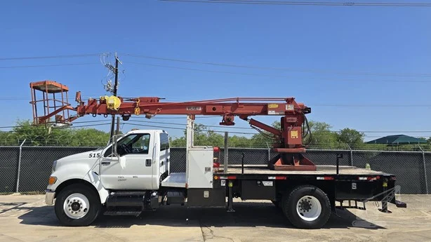 2015 WILKIE 72R MOUNTED ON 2015 FORD F750 SD