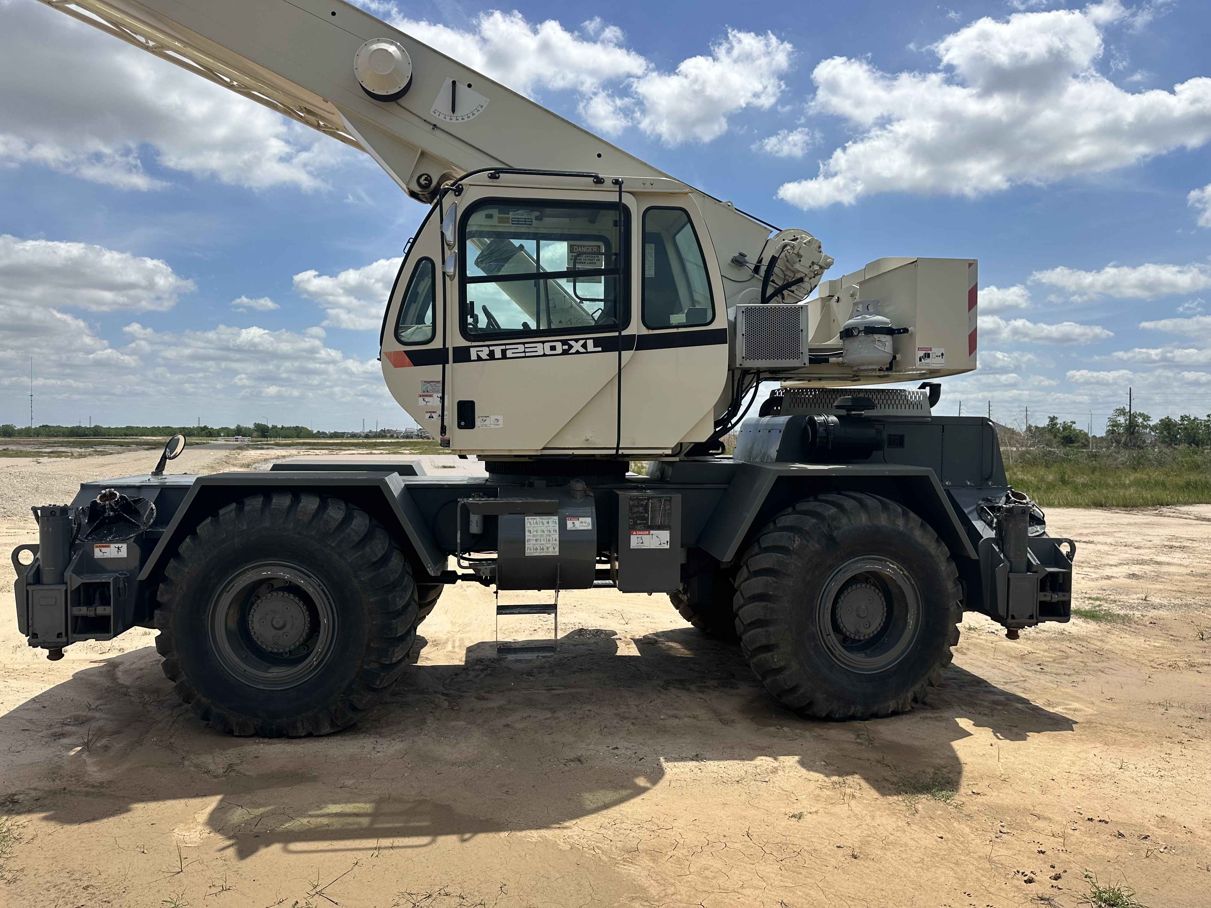 2008 Terex RT230-1