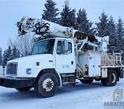 2000 Altec D945TR MOUNTED ON 2000 FREIGHTLINER FL80