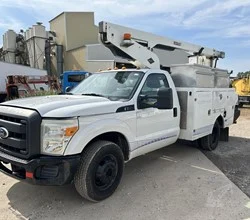 2011 Versalift TEL29NE MOUNTED ON 2011 FORD F350