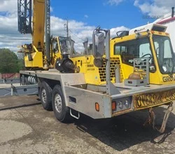 2003 Grove TMS900E
