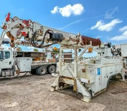 2009 ALTEC D2050A MOUNTED ON 2009 18 FT