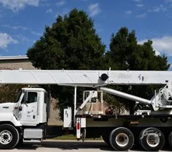2007 ALTEC AC38-127 MOUNTED ON 2007 INTERNATIONAL PAYSTAR 5000