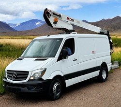 2017 Skyvan UVN35A MOUNTED ON 2017 MERCEDES-BENZ SPRINTER 3500 XD