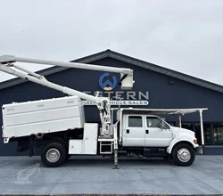 2000 Altec LB650A MOUNTED ON 2000 FORD F750 SD