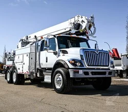 2020 Altec D3055 MOUNTED ON 2020 INTERNATIONAL HV