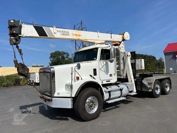 2008 NATIONAL 400B MOUNTED ON 2008 FREIGHTLINER FLD120