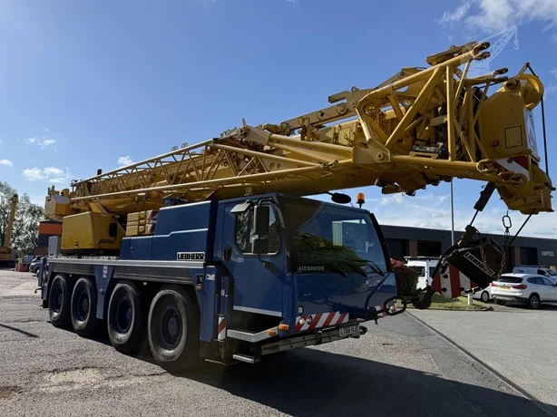 2016 LIEBHERR LTM1070-4.2