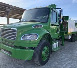 2013 National N65A MOUNTED ON 2013 FREIGHTLINER BUSINESS CLASS M2 106