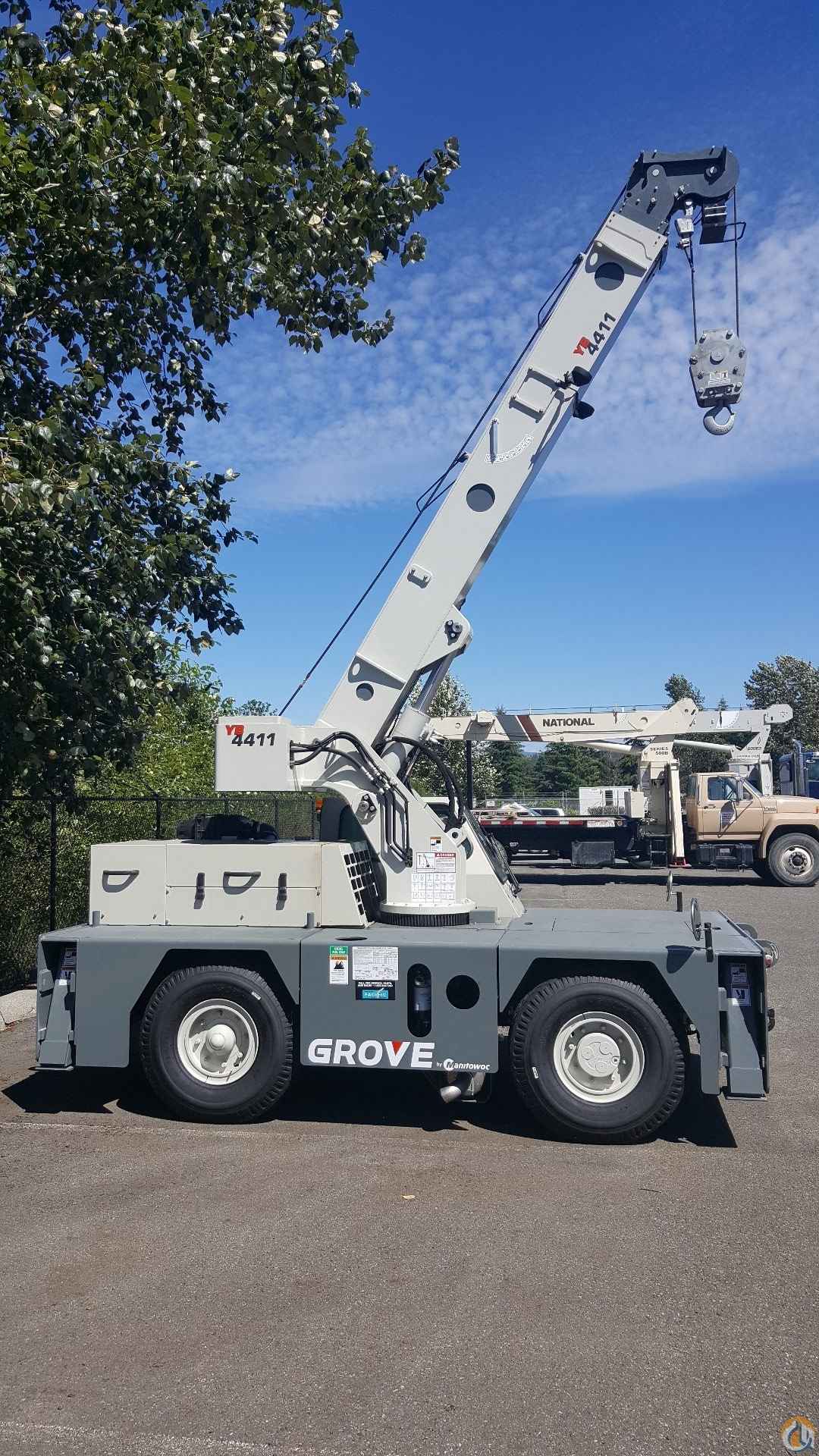 Grove YB4411