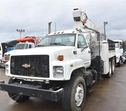 2000 National 446A MOUNTED ON 2000 CHEVROLET KODIAK C8500