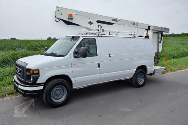 2013 VERSALIFT VAN TEL29N MOUNTED ON 2013 FORD E350