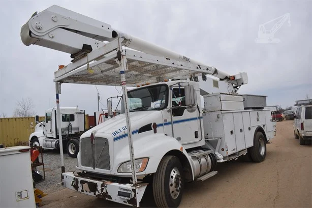 2013 ALTEC AA755 MOUNTED ON 2013 KENWORTH T370