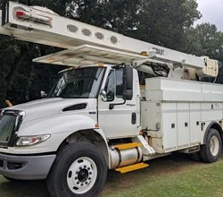 2013 VERSALIFT VST6000 MOUNTED ON 2013 INTERNATIONAL DURASTAR 4400