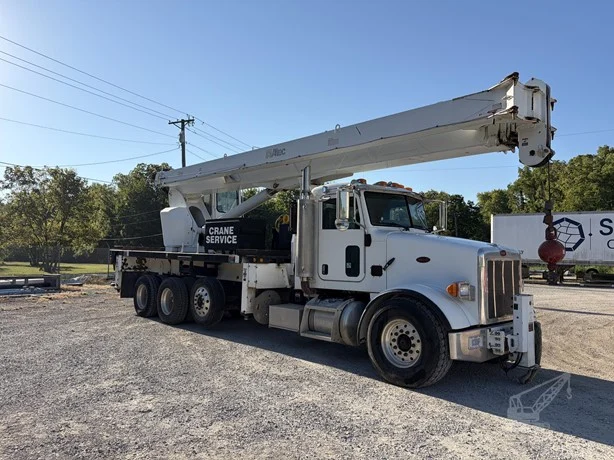 2006 ALTEC AC38-103S MOUNTED ON 2006 PETERBILT 357