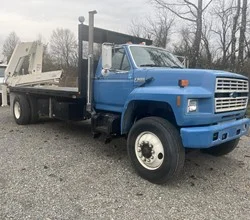 1993 National N95 MOUNTED ON 1993 FORD F800