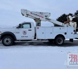 2015 VERSALIFT VST40MHI MOUNTED ON 2016 RAM 5500 HD