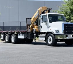 2015 Effer 365/8S MOUNTED ON 2015 FREIGHTLINER 108SD