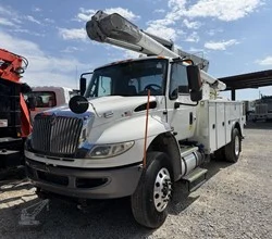2015 ALTEC L42A MOUNTED ON 2015 INTERNATIONAL DURASTAR 4300
