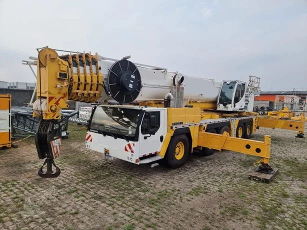 2017 LIEBHERR LTM1250-5.1