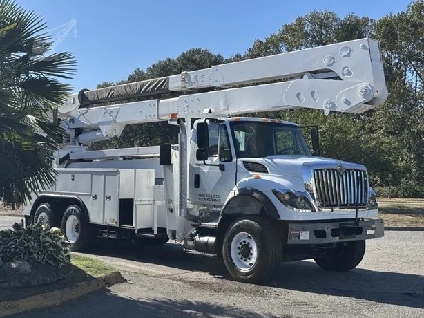 2013 Altec A77TE93 MOUNTED ON 2013 INTERNATIONAL WORKSTAR 7500 Bucket Trucks / Service Trucks for Sale