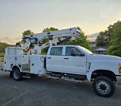 2023 Versalift VST47I MOUNTED ON 2023 CHEVROLET W5500HD