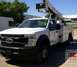 2021 Versalift SST40EIH MOUNTED ON 2021 FORD F550