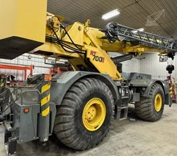 2011 Grove RT700E