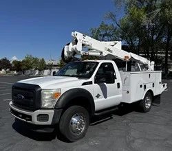 2011 ALTEC AT37G MOUNTED ON 2011 FORD F550