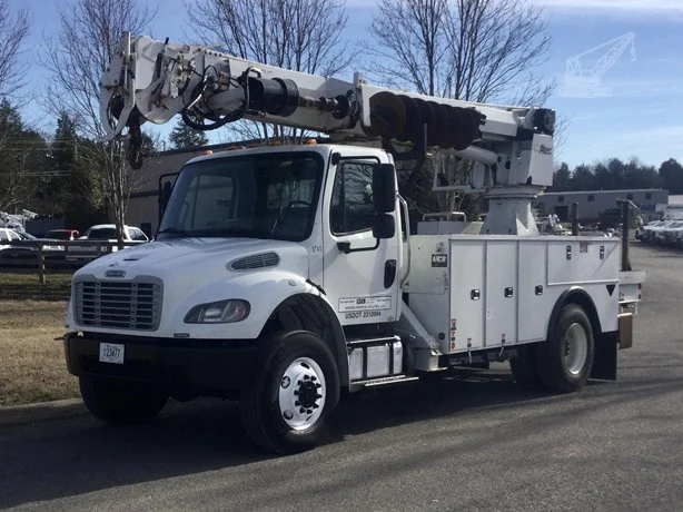 2014 ALTEC DC47 MOUNTED ON 2015 FREIGHTLINER BUSINESS CLASS M2 106