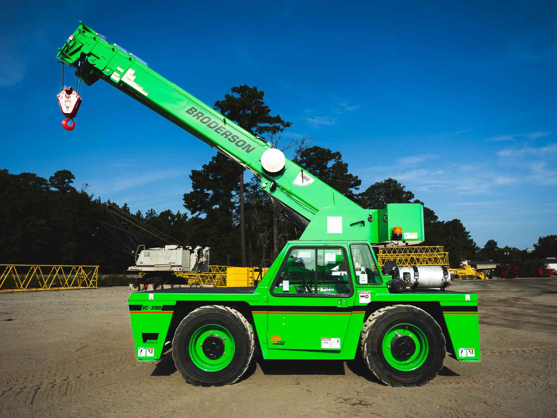 2014 Broderson IC-200-3H