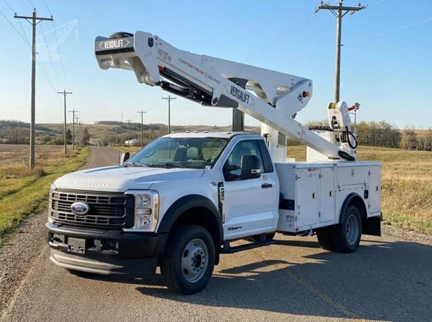 2024 VERSALIFT VST52MHI MOUNTED ON 2024 FORD F600