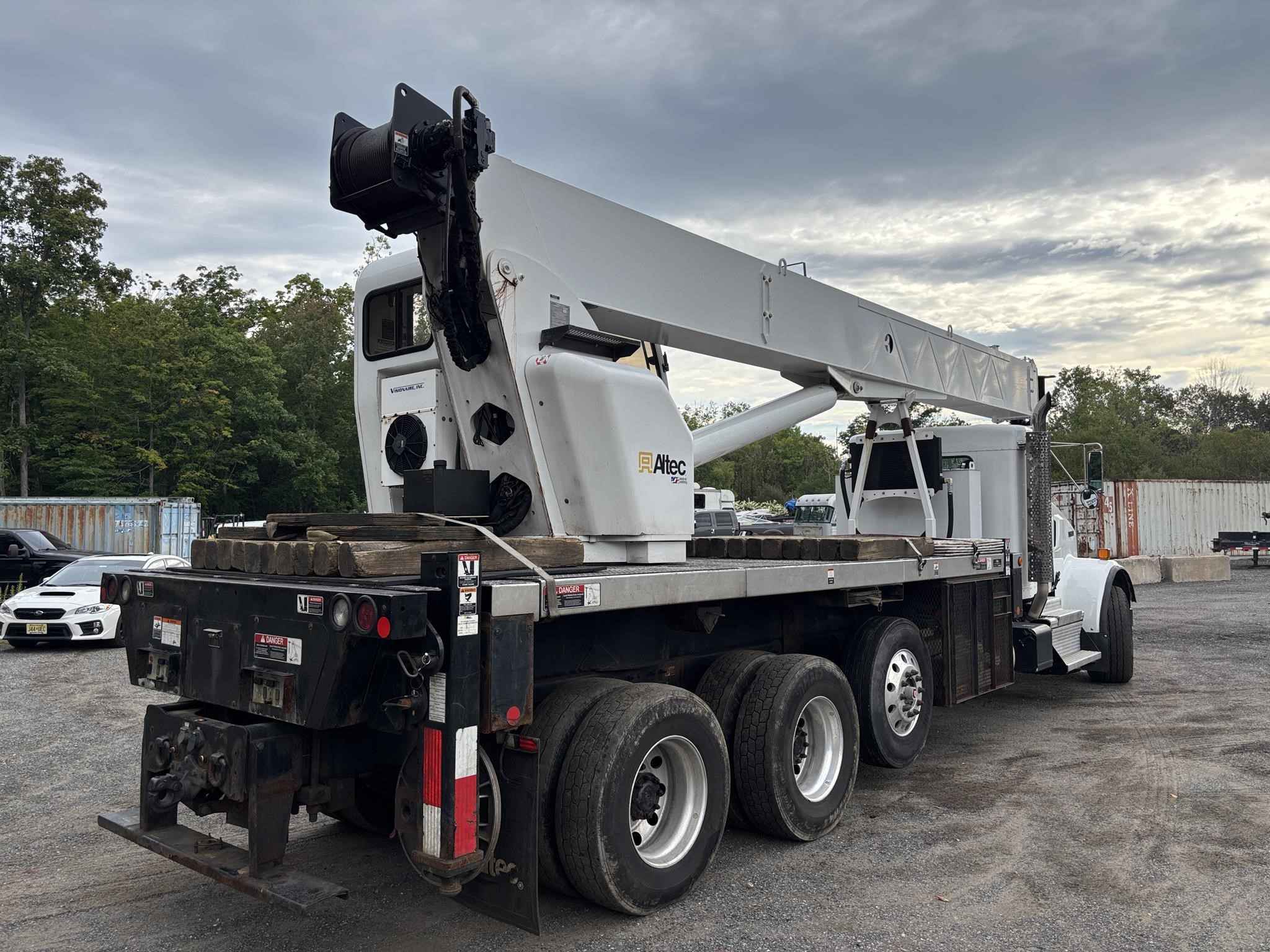 2018 Altec AC38-127