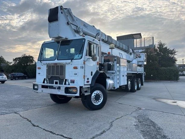 2017 Altec AH125 MOUNTED ON 2017 PETERBILT 320