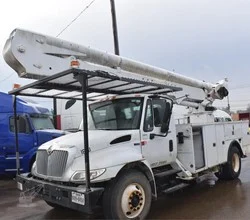 2012 Altec AA55 MOUNTED ON 2012 INTERNATIONAL DURASTAR 4300