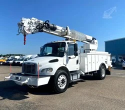 2009 ALTEC DM47BR MOUNTED ON 2009 FREIGHTLINER BUSINESS CLASS M2 106