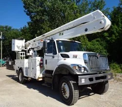 2017 Altec AA55 MH MOUNTED ON 2019 INTERNATIONAL WORKSTAR 7300