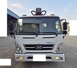 2017 HORYONG SKY3004N MOUNTED ON 2017 HYUNDAI EX4 MIGHTY