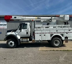 2012 Altec AM50 MOUNTED ON 2012 INTERNATIONAL WORKSTAR 7400