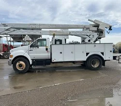 2011 Terex HRX55 MOUNTED ON 2009 FORD F750